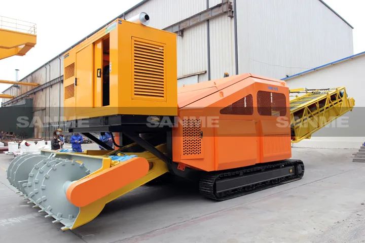 顛覆傳統(tǒng)裝車方式，山美履帶式取料機(jī)助您實(shí)現(xiàn)降本增效、節(jié)能減排！