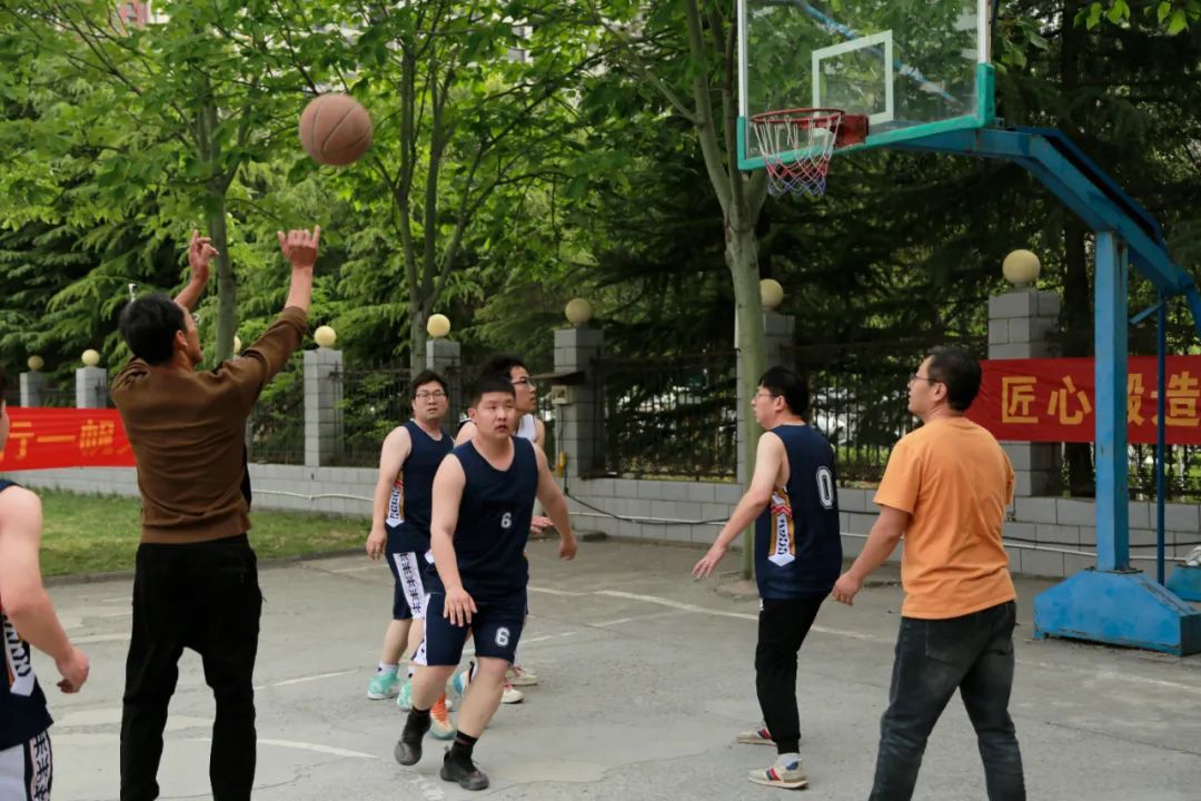 上海山美股份2025春季運動會火熱啟幕！拔河、籃球預賽燃情開戰(zhàn)
